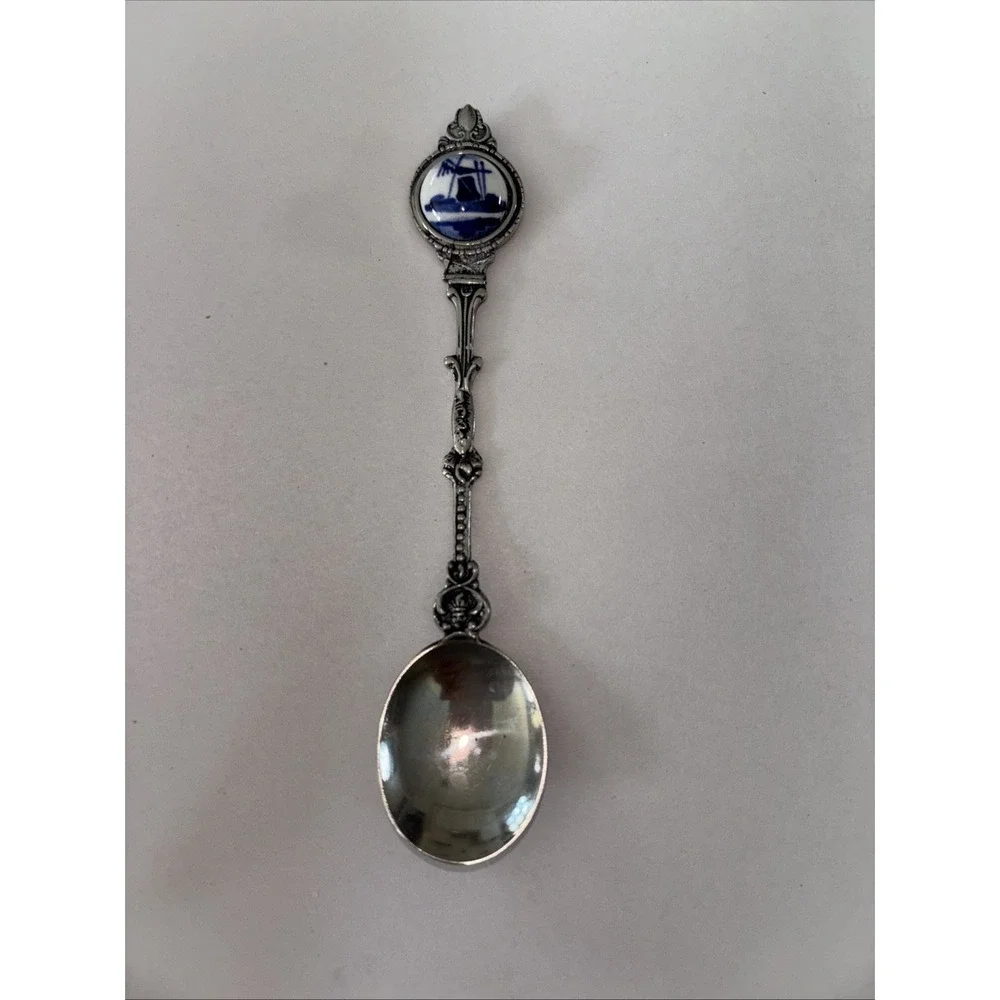 HOLLAND NETHERLANDS SAILBOAT PORCELAIN 3D SOUVENIR TEA SPOON PLATED 3581‎